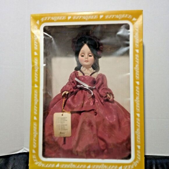 Vintage Effanbee Doll 15ins Tall Guinevere 1551 - Picture 2 of 11